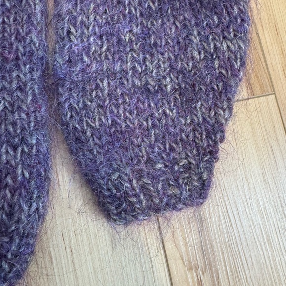 Hand Knit Homemade 100% Wool Sweater - Picture 4 of 8